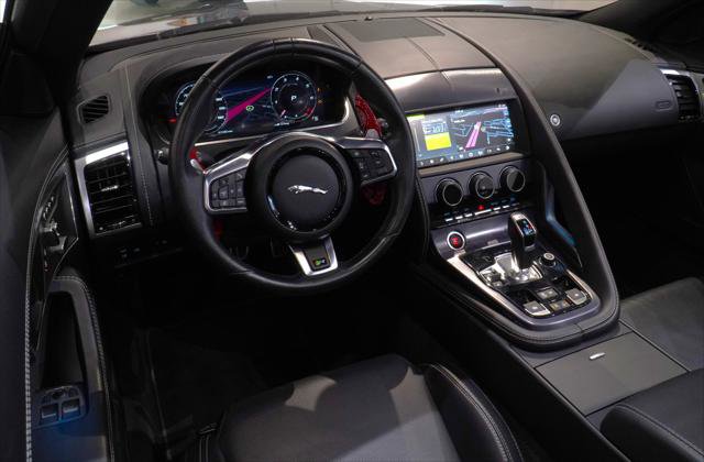 Used 2021 Jaguar F-TYPE R image 33