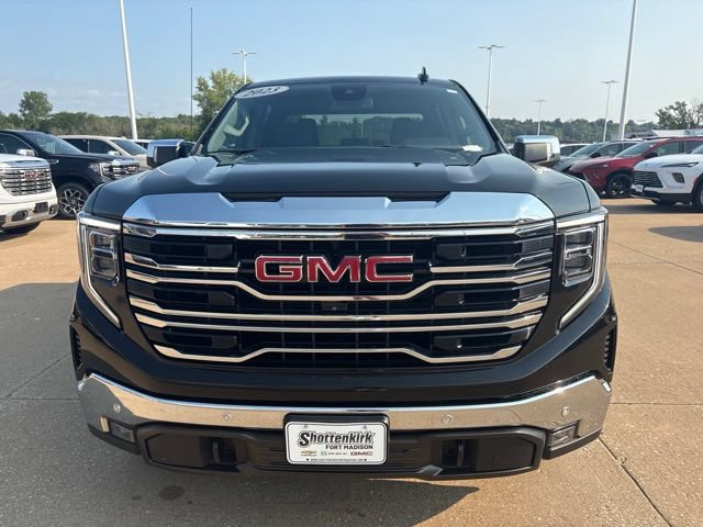 Used 2023 GMC Sierra 1500 SLT w/ SLT Convenience Package AWD/4WD image 10