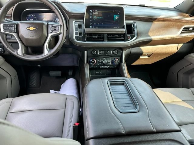 Used 2023 Chevrolet Tahoe LT w/ Luxury Package AWD/4WD image 13