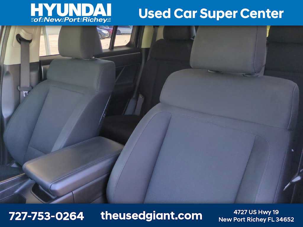 Used 2026 Hyundai Santa Fe SE FWD image 7