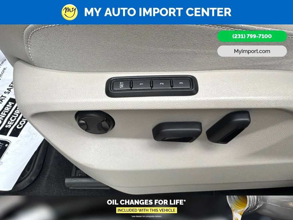Used 2025 Volkswagen Atlas SEL AWD/4WD image 13