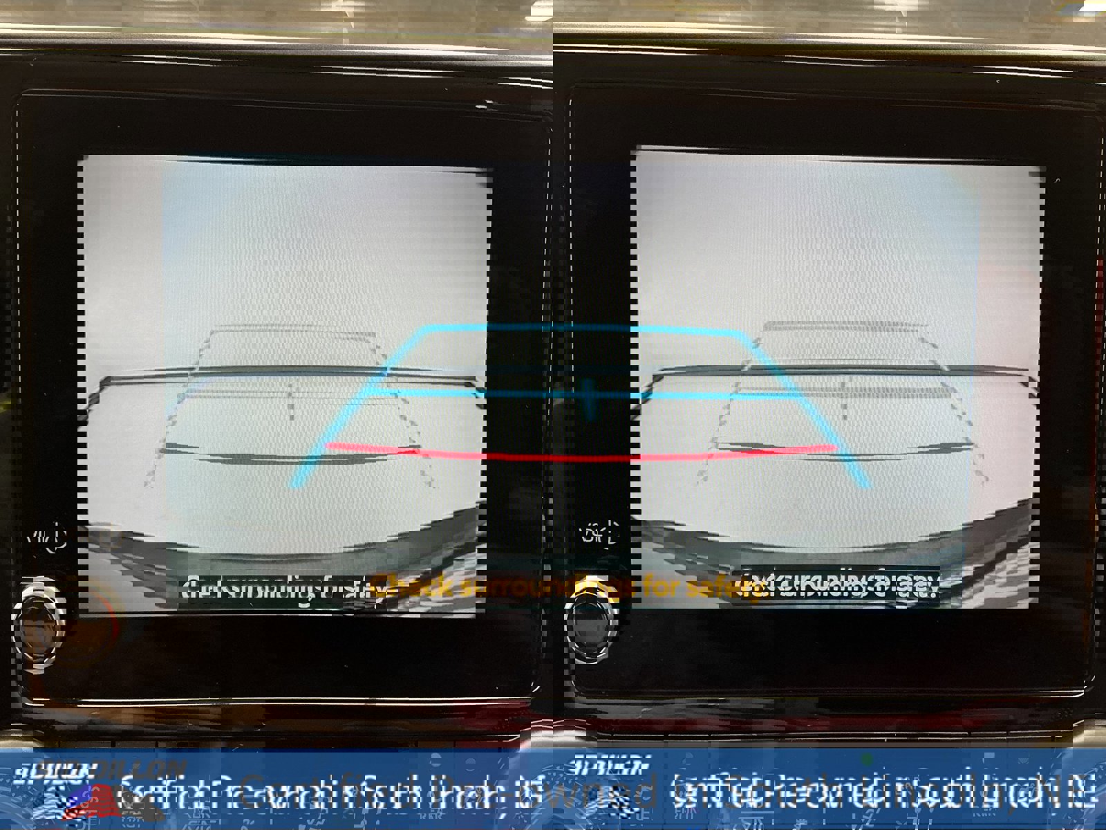 Used 2023 Toyota Highlander LE image 7