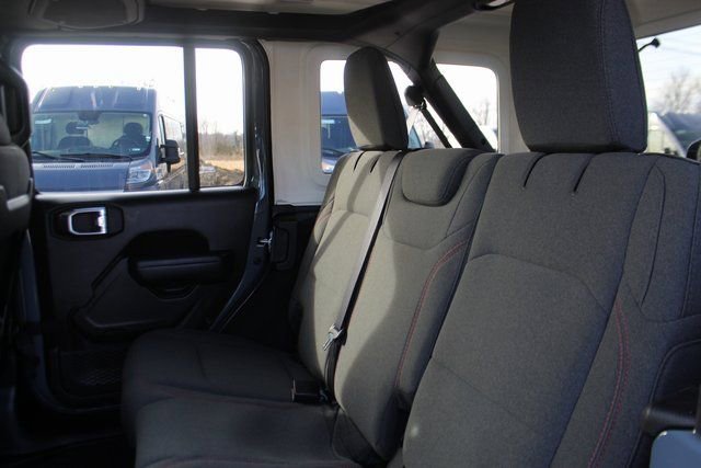 Used 2025 Jeep Wrangler Unlimited Rubicon image 26