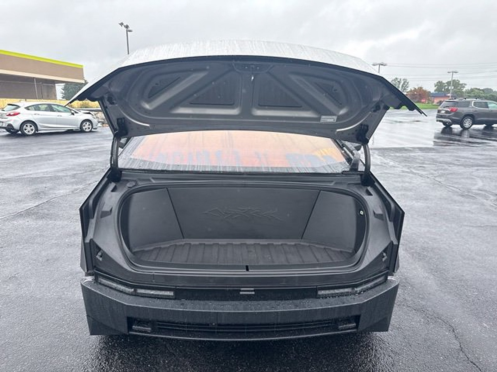 Used 2025 Tesla Cybertruck AWD Crew Cab image 30