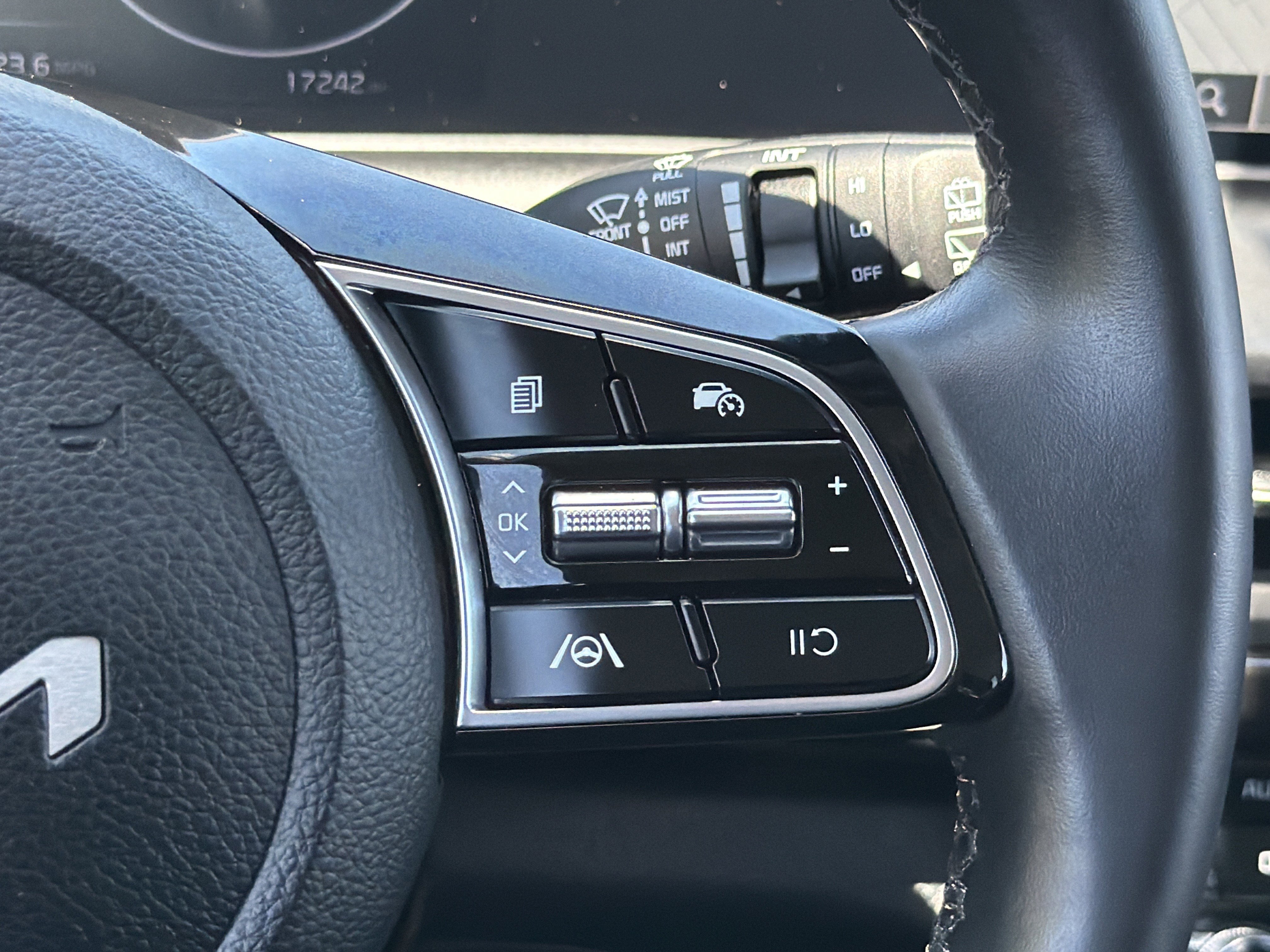 Used 2024 Kia Seltos S FWD image 25