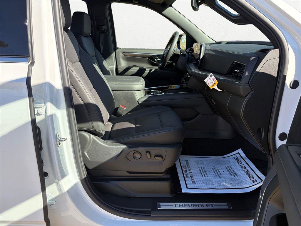 New 2026 Chevrolet Suburban LT w/ Comfort Package image 15