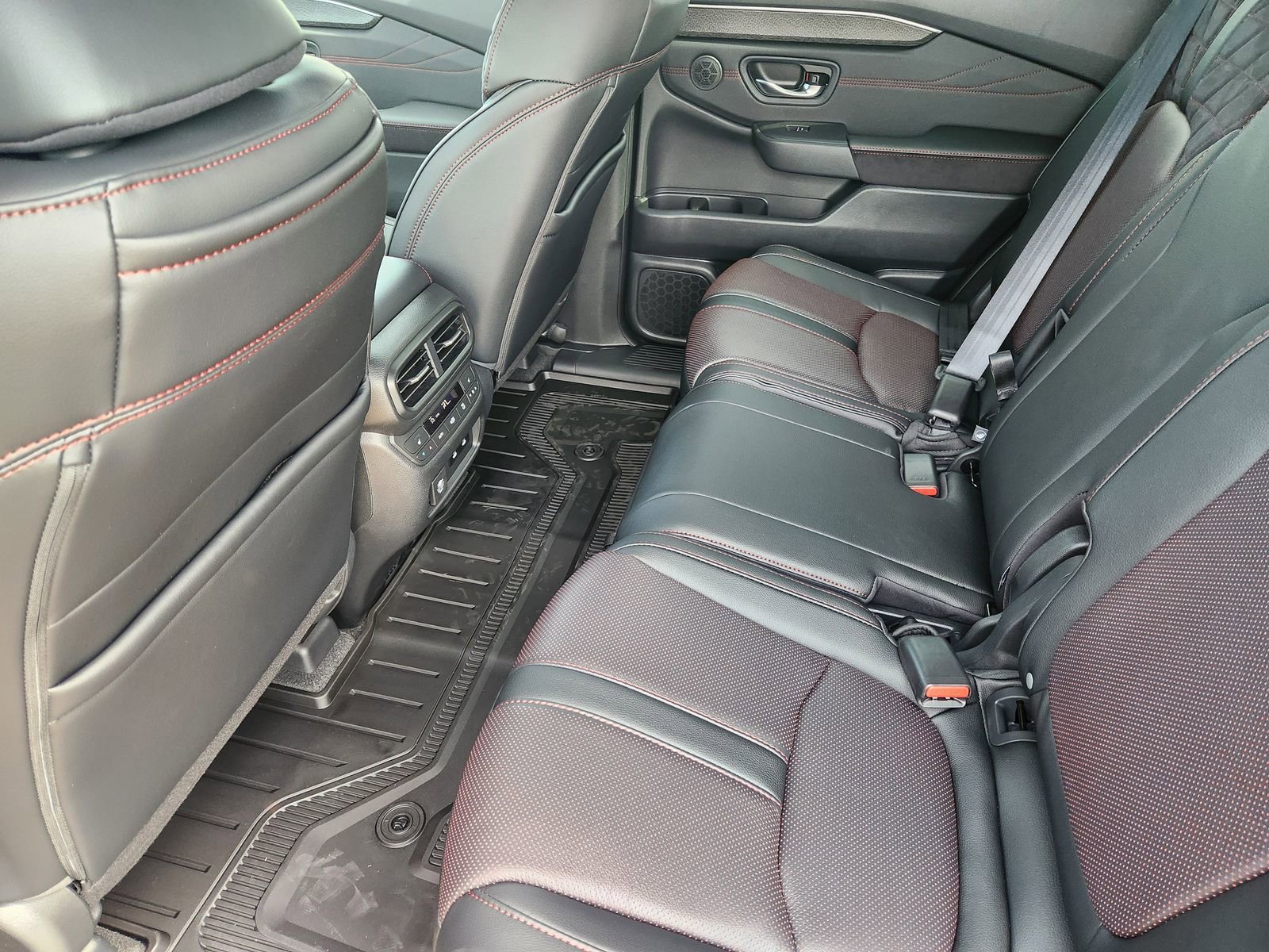 New 2026 Honda Pilot Black Edition image 24
