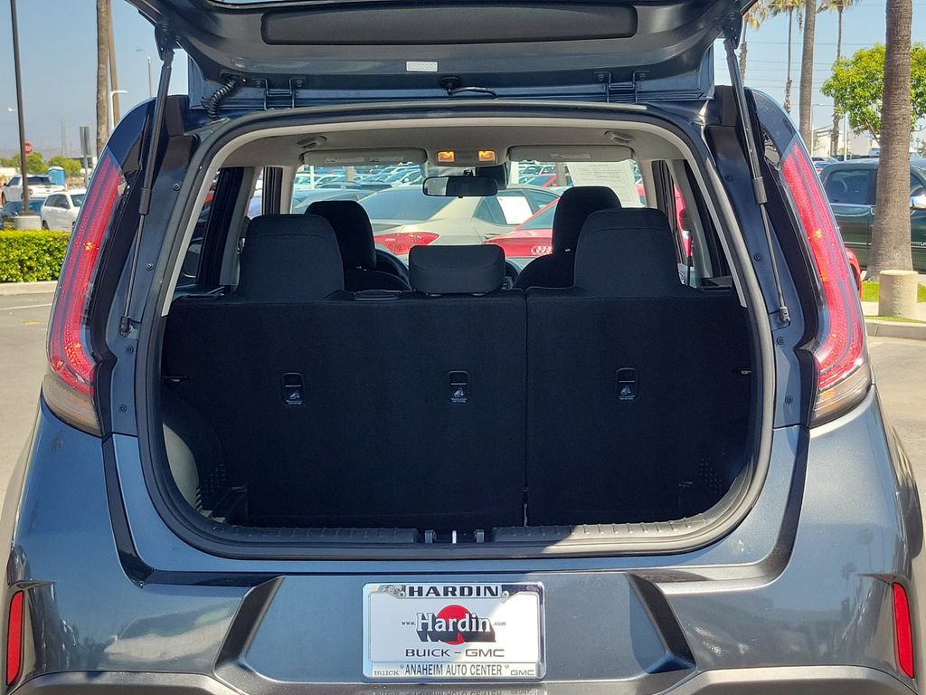 Used 2023 Kia Soul LX w/ Option Group 015 FWD image 8