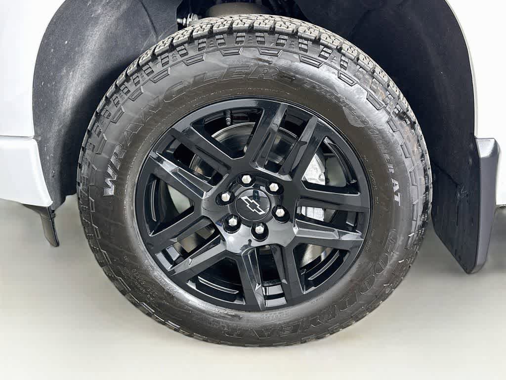 Used 2024 Chevrolet Silverado 1500 RST w/ Z71 Off-Road Package AWD/4WD image 8