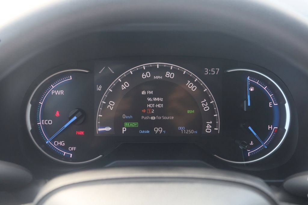 Used 2023 Toyota RAV4 LE AWD/4WD image 31