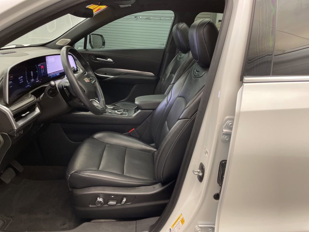 Used 2024 Cadillac XT4 Premium Luxury image 22