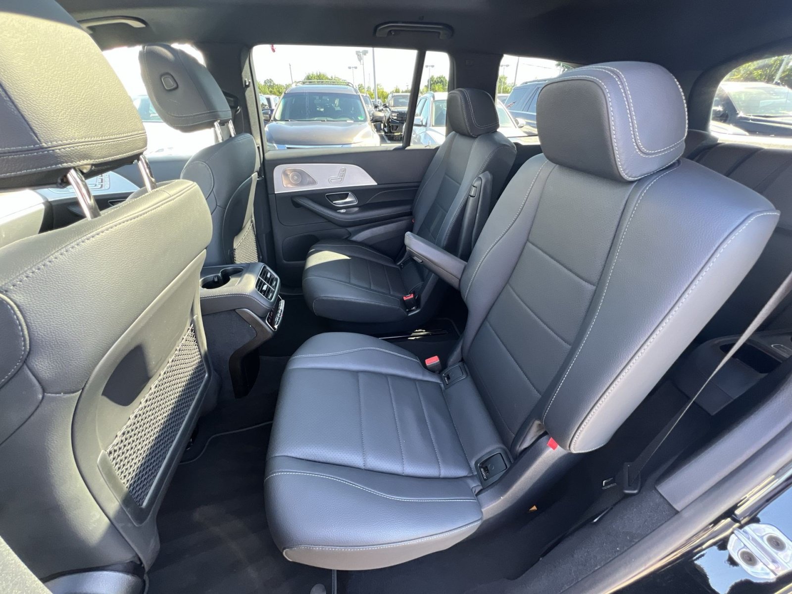 Used 2025 Mercedes-Benz GLS 450 4MATIC image 33