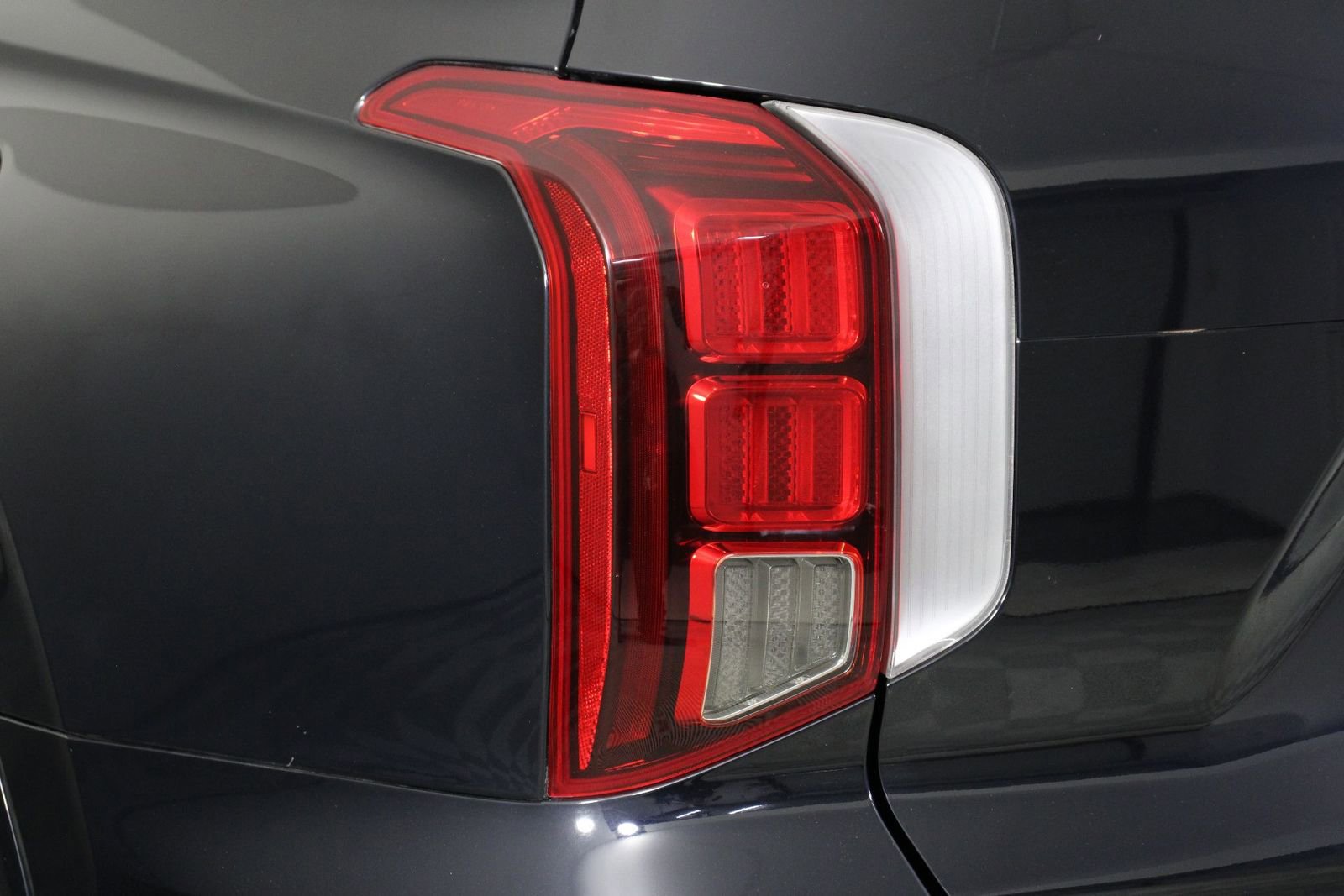 Used 2024 Hyundai Palisade Calligraphy image 18