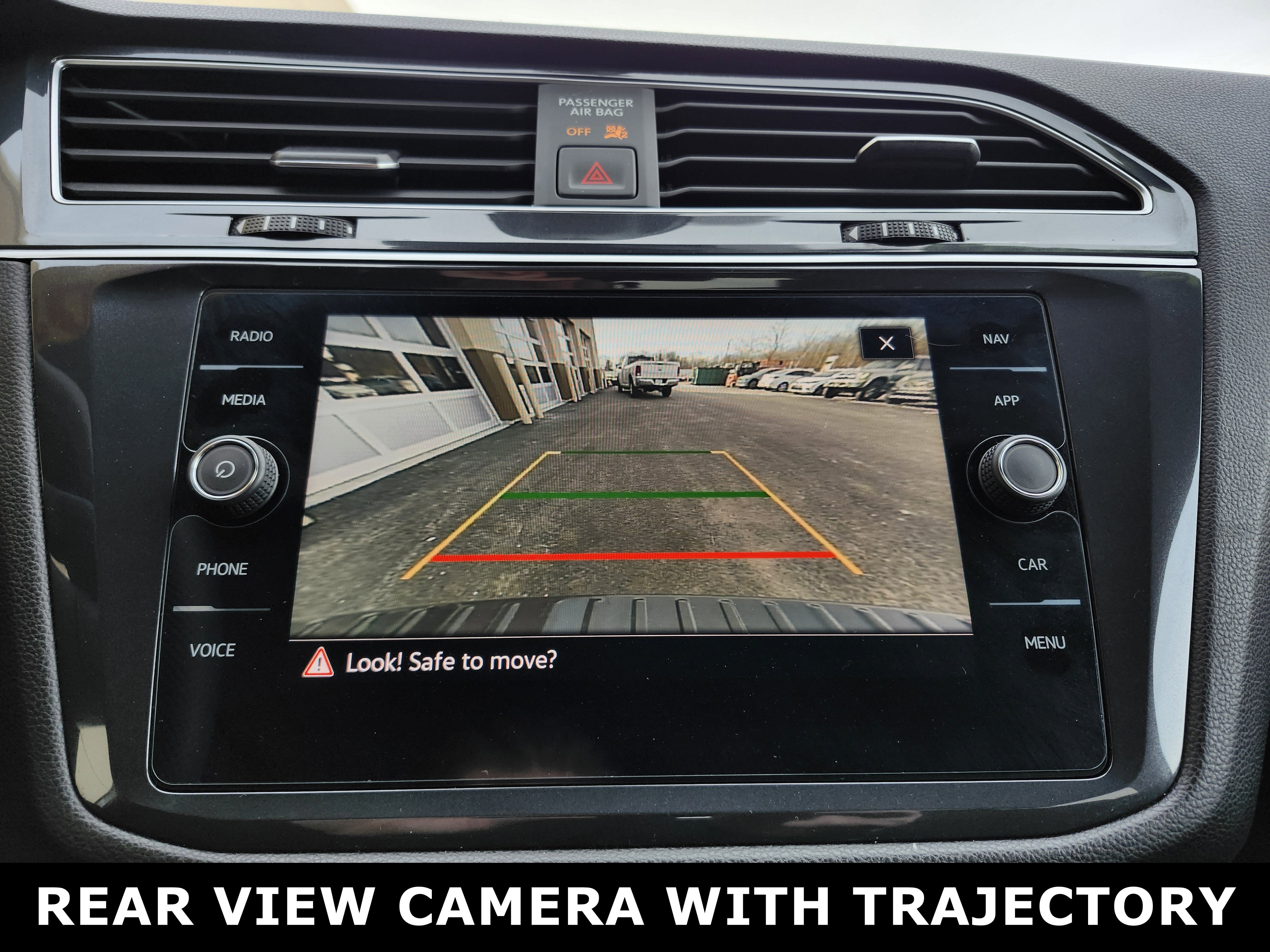 Used 2023 Volkswagen Tiguan SEL R-Line image 7