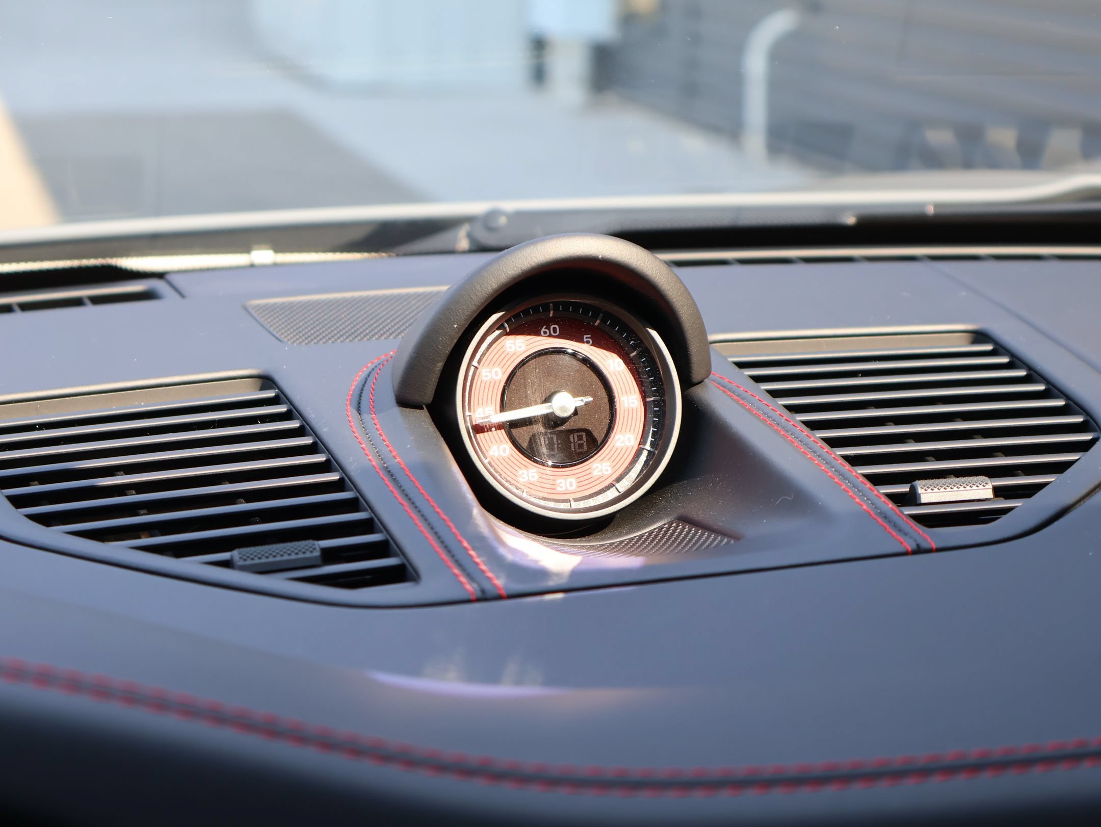 Certified 2025 Porsche 911 Targa 4 GTS AWD/4WD image 21