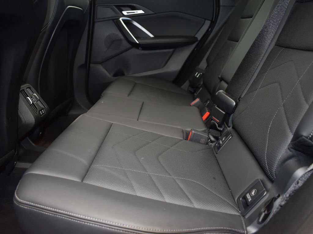 Used 2025 BMW X1 xDrive28i image 16