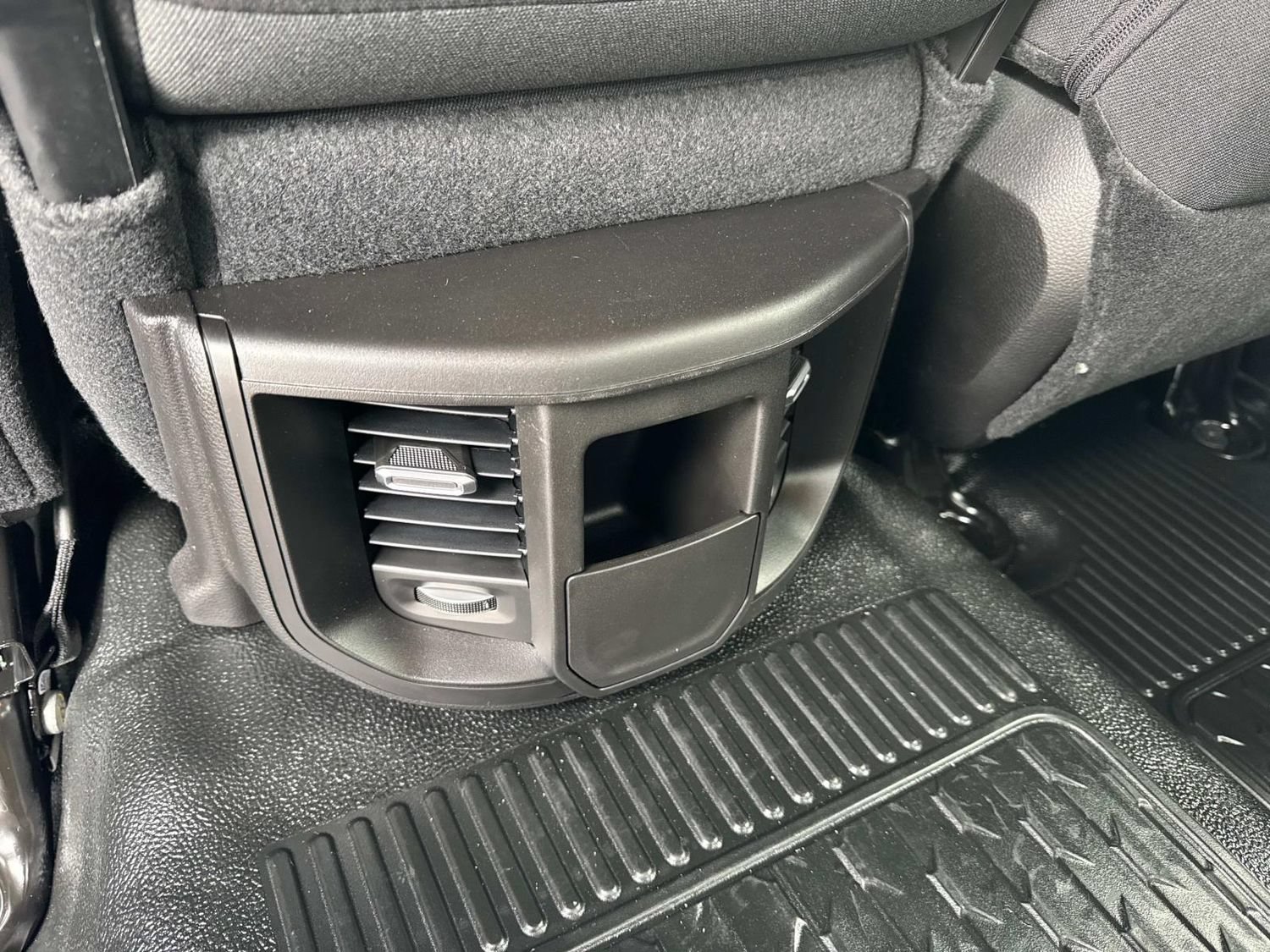 New 2026 RAM 3500 Big Horn AWD/4WD image 17