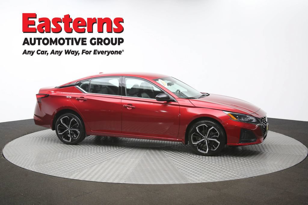 Used 2023 Nissan Altima 2.5 SR AWD/4WD image 45
