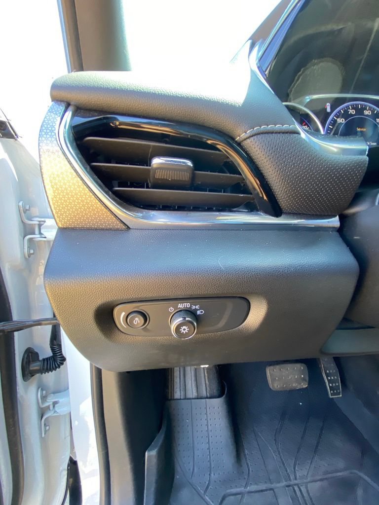 Used 2023 Chevrolet Traverse Premier w/ Redline Edition AWD/4WD image 14