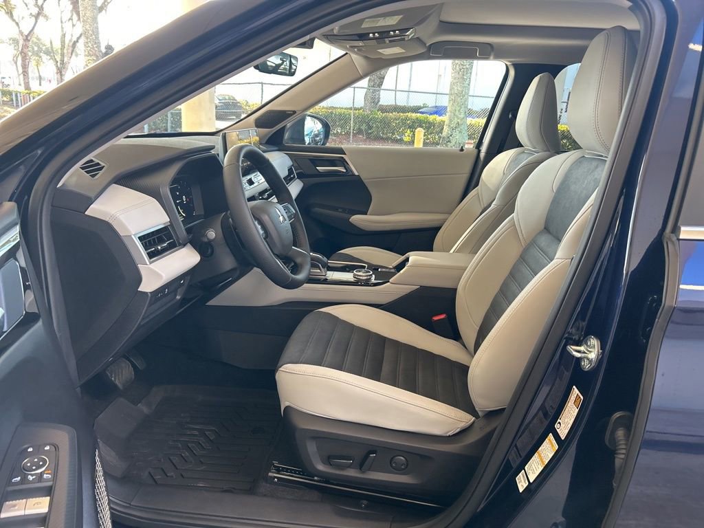 New 2026 Mitsubishi Outlander SE image 5