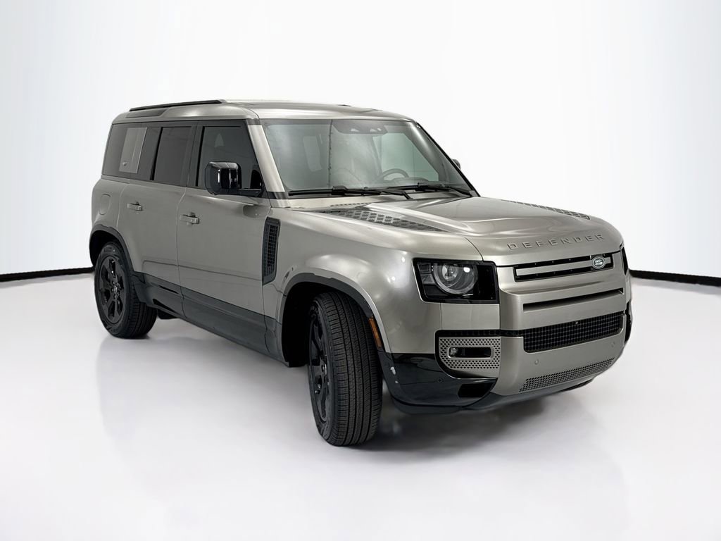 Used 2024 Land Rover Defender 110 X-Dynamic SE AWD/4WD image 3