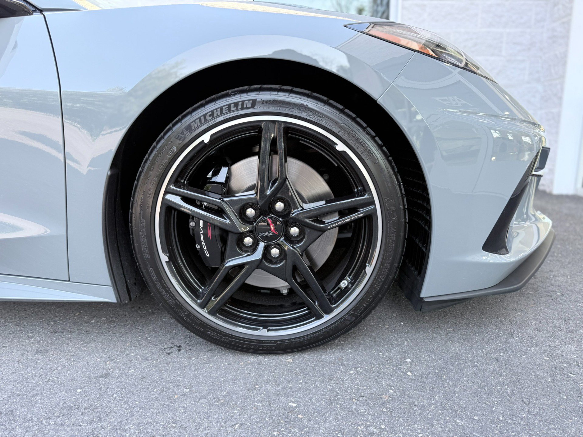 Used 2024 Chevrolet Corvette Stingray Preferred Cpe w/ Z51 Performance Package RWD image 37