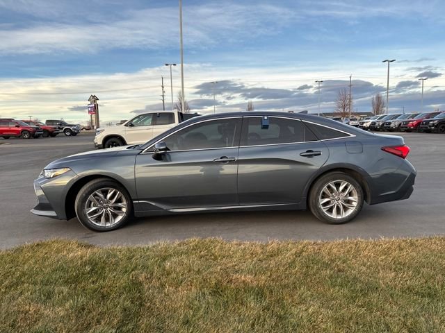 Used 2021 Toyota Avalon XLE image 6