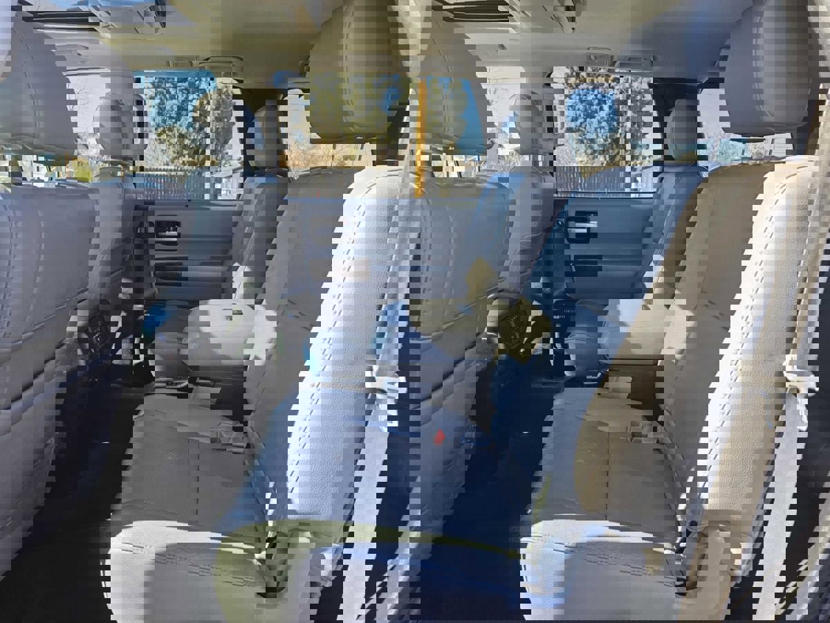 Used 2012 Toyota Sequoia Platinum image 28