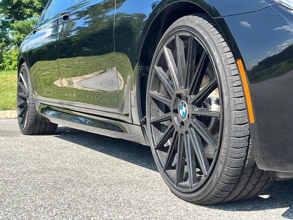 Used 2019 BMW 750i xDrive AWD/4WD image 9