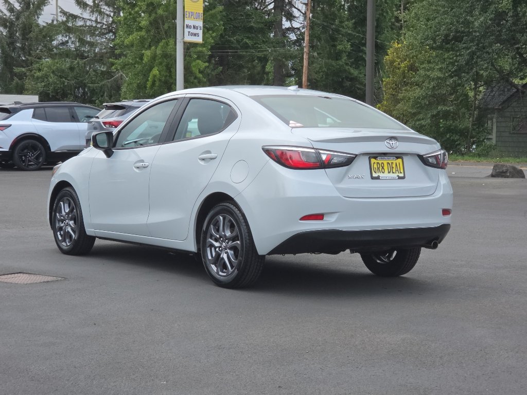 Used 2019 Toyota Yaris LE FWD image 4