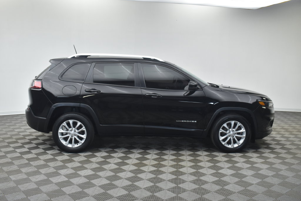 Used 2021 Jeep Cherokee Latitude FWD image 11