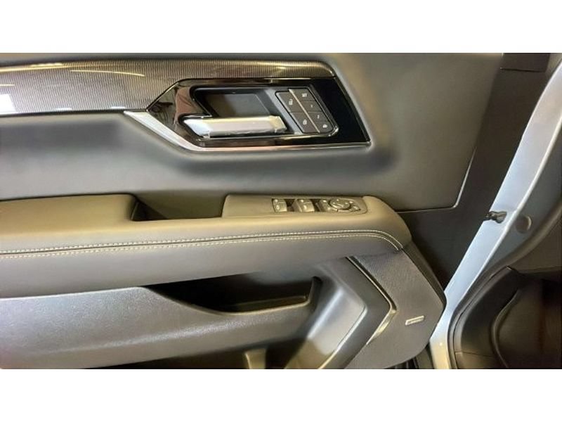 New 2026 GMC Yukon XL Elevation AWD/4WD image 9
