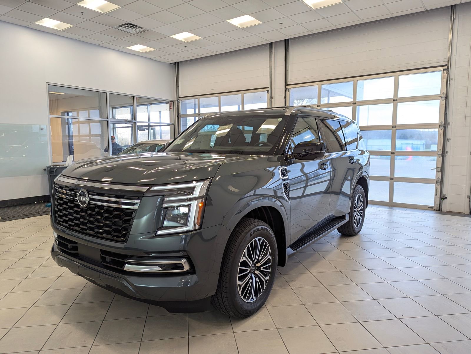 New 2025 Nissan Armada SL w/ Captain's Chari Seat Package image 6