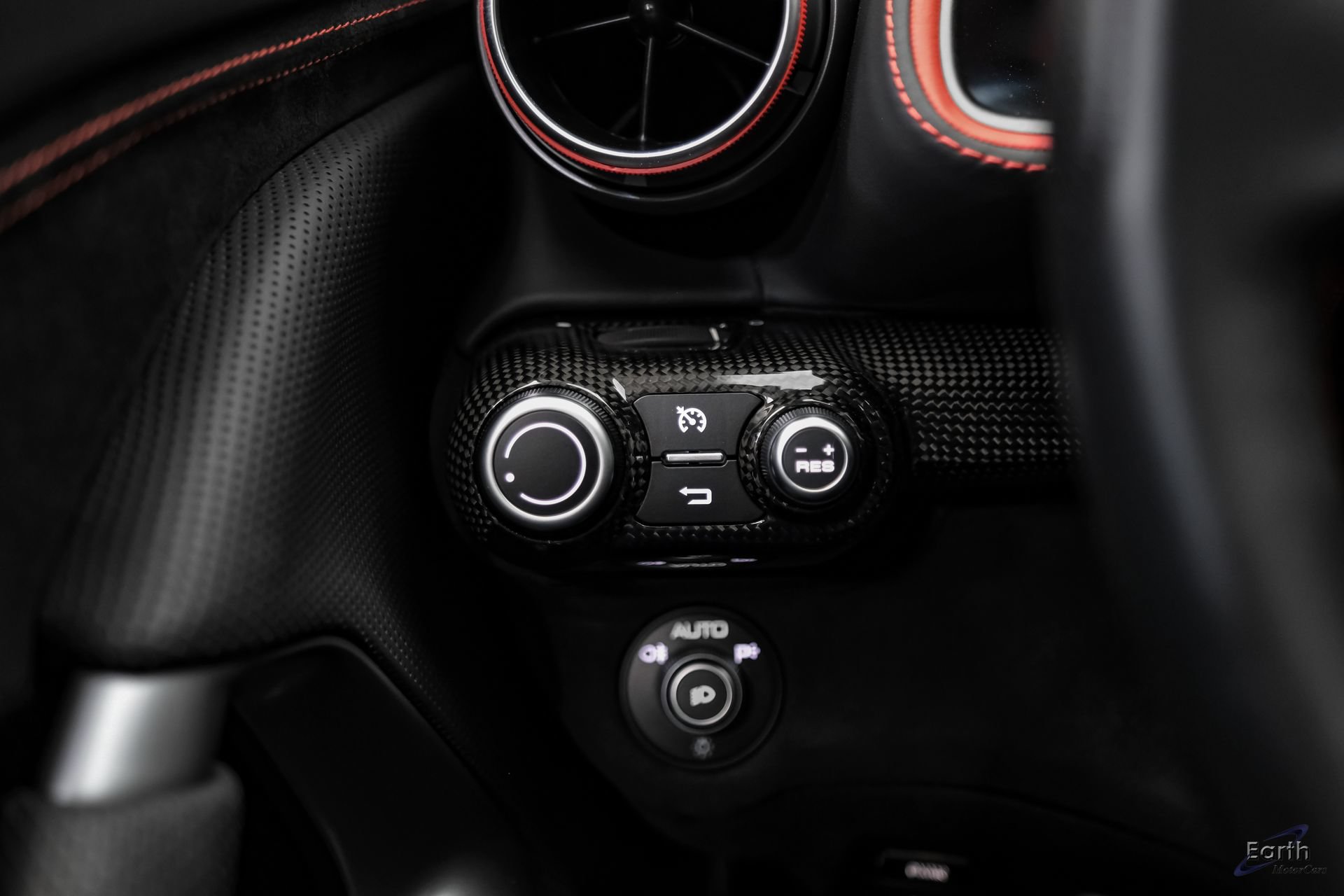Used 2019 Ferrari 812 Superfast RWD image 81