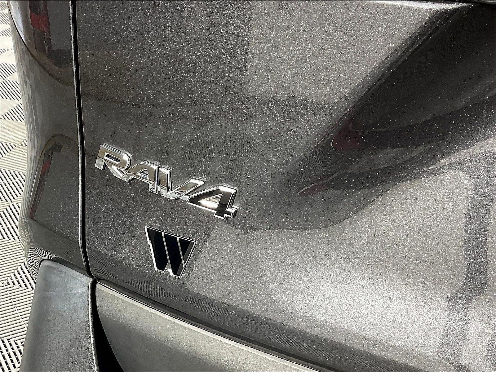 Used 2022 Toyota RAV4 XLE w/ Convenience Package AWD/4WD image 24