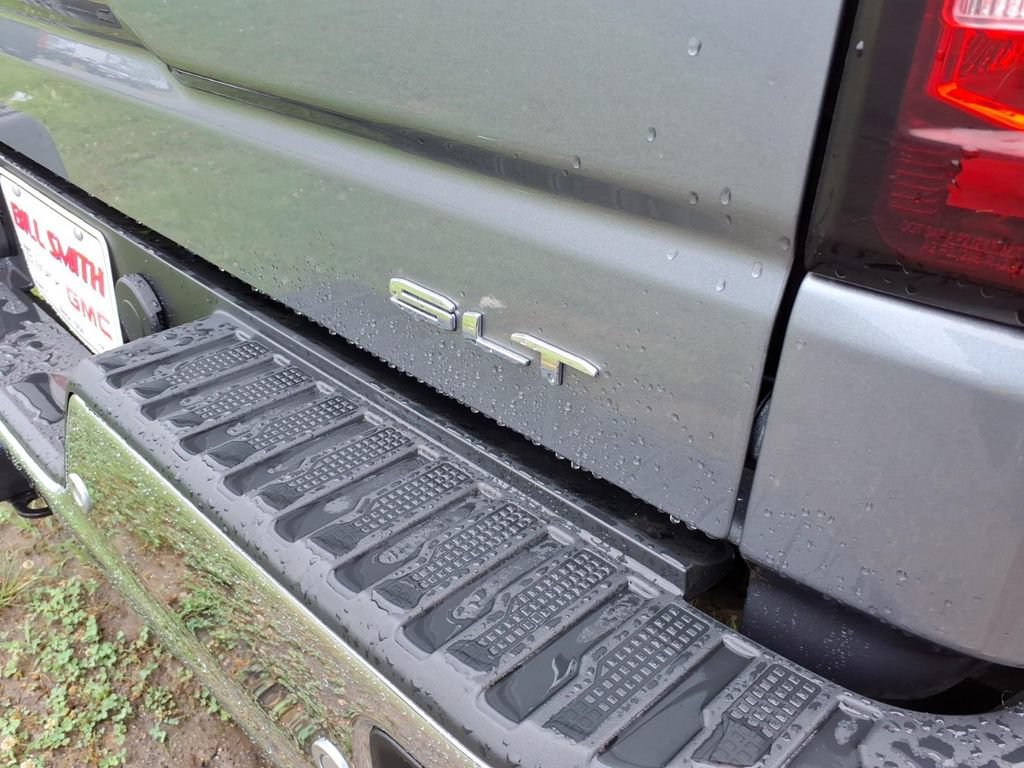 Used 2021 GMC Sierra 1500 SLT w/ SLT Premium Plus Package AWD/4WD image 15