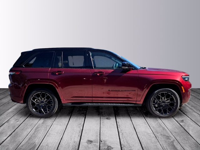 Used 2024 Jeep Grand Cherokee Summit AWD/4WD image 6