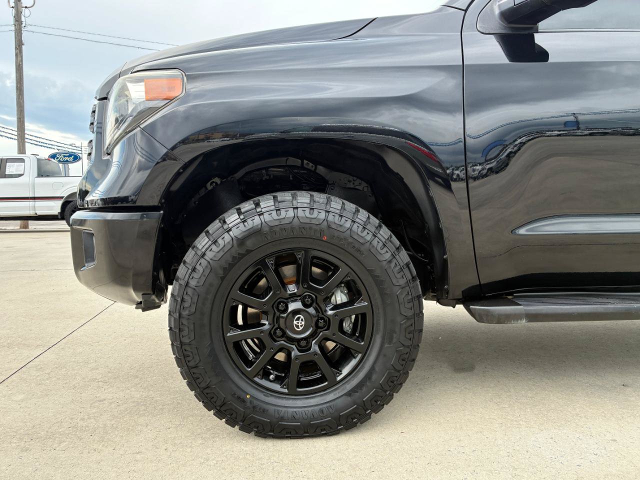 Used 2020 Toyota Tundra SR5 w/ SX Package AWD/4WD image 7