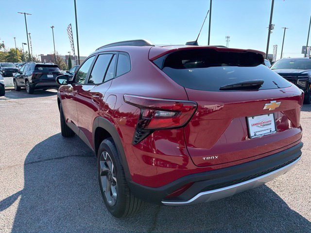 New 2026 Chevrolet Trax LT w/ Sunroof Package FWD image 5