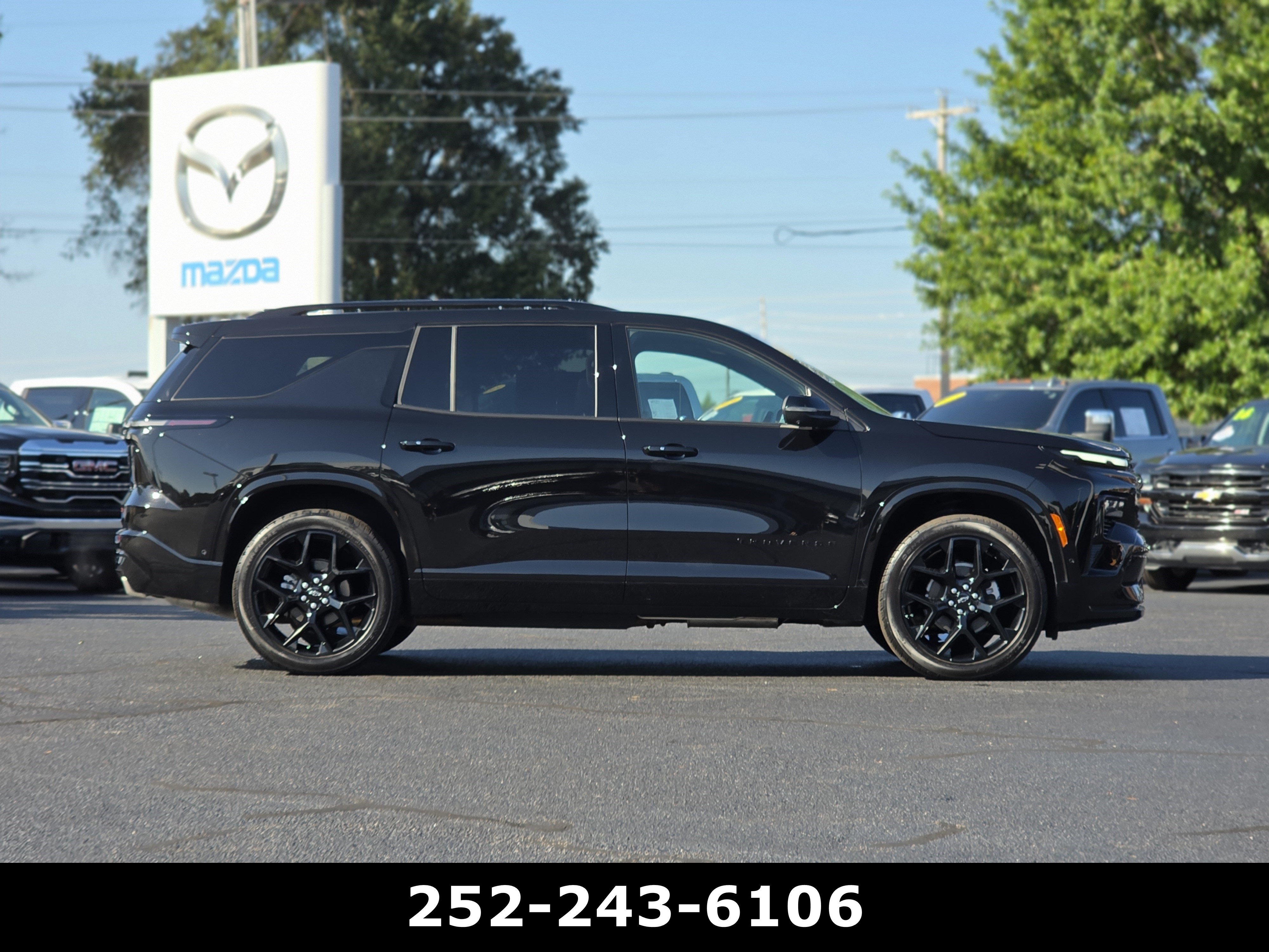 Used 2026 Chevrolet Traverse RS FWD image 8