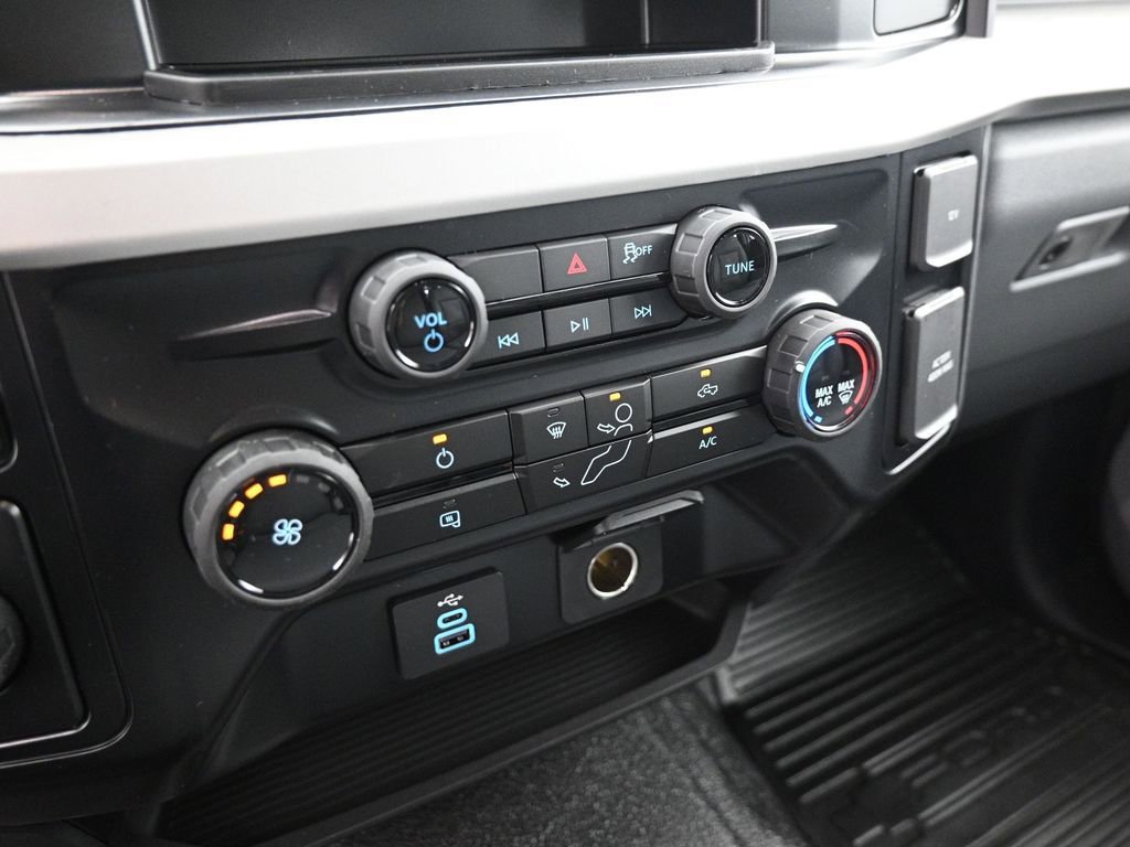New 2026 Ford F250 XL w/ XL Chrome Package image 8
