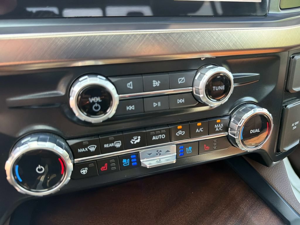 Used 2024 Ford F350 King Ranch AWD/4WD image 26