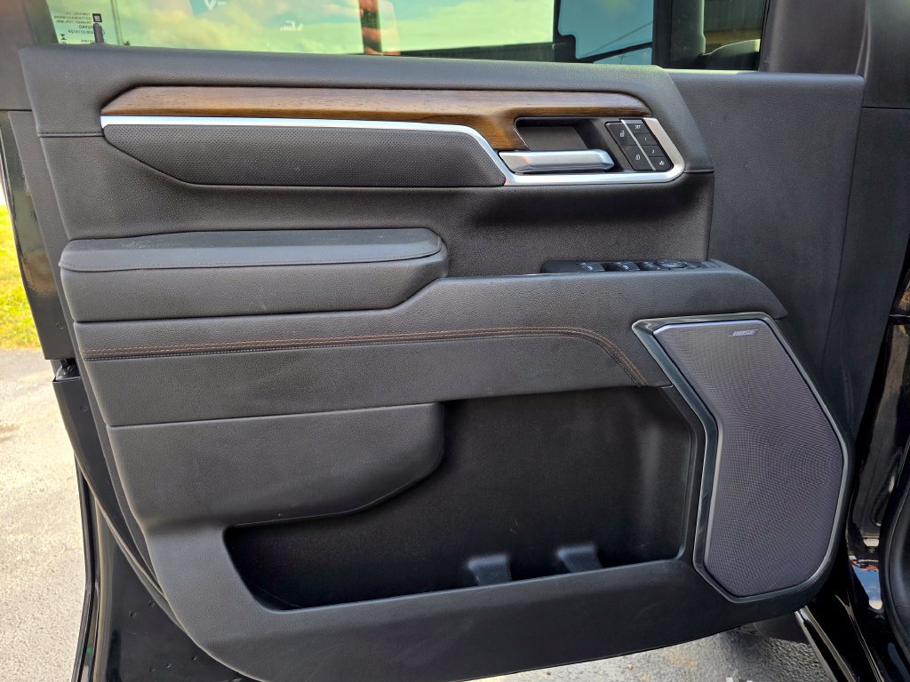 Used 2025 Chevrolet Silverado 3500 High Country w/ High Country Premium Package AWD/4WD image 12