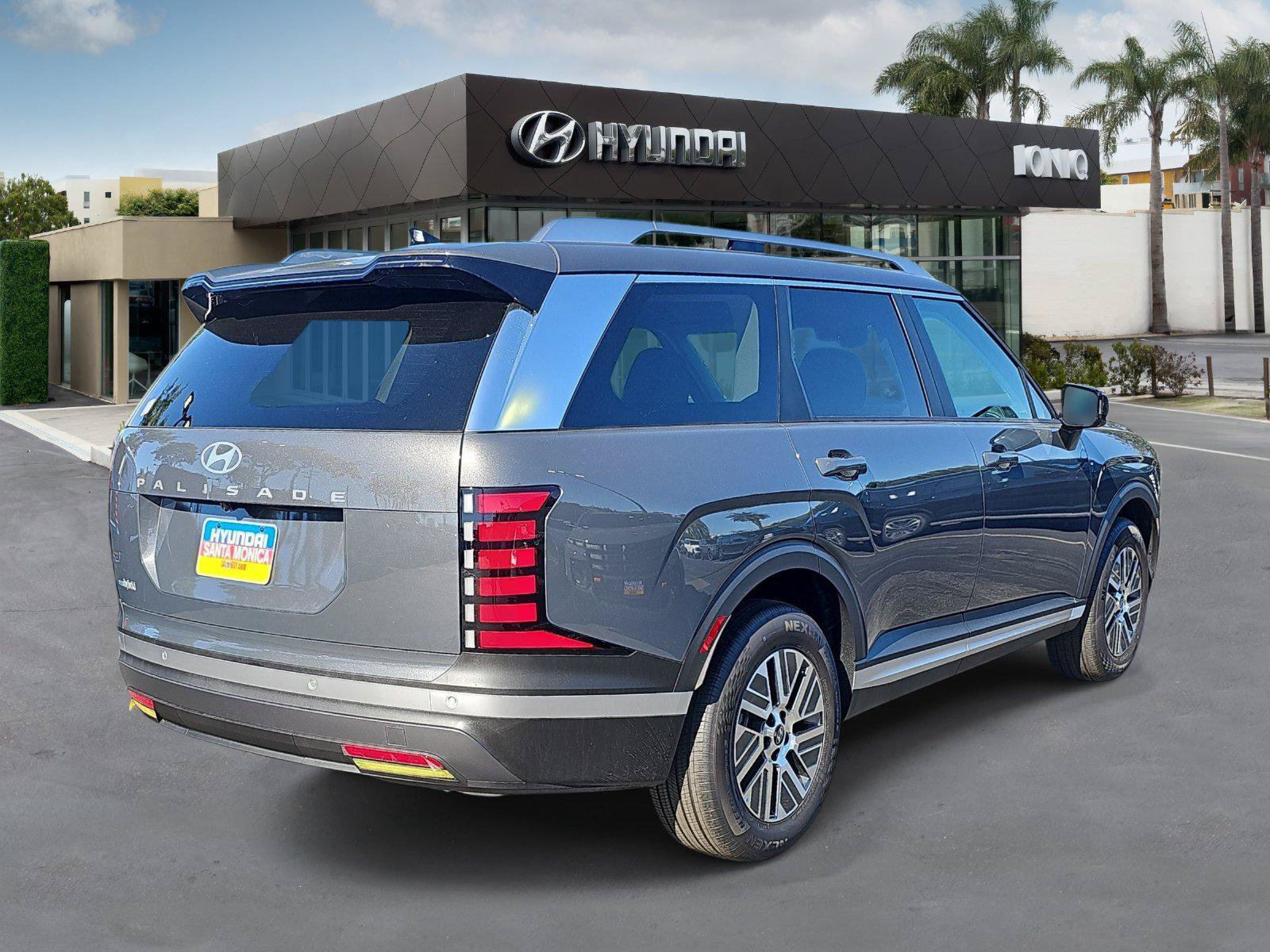 New 2027 Hyundai Palisade SEL FWD image 3