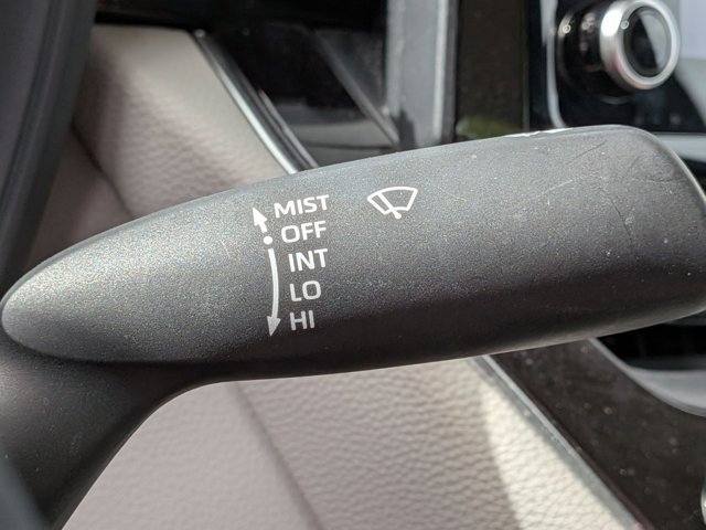 Certified 2020 Toyota Corolla L FWD image 11