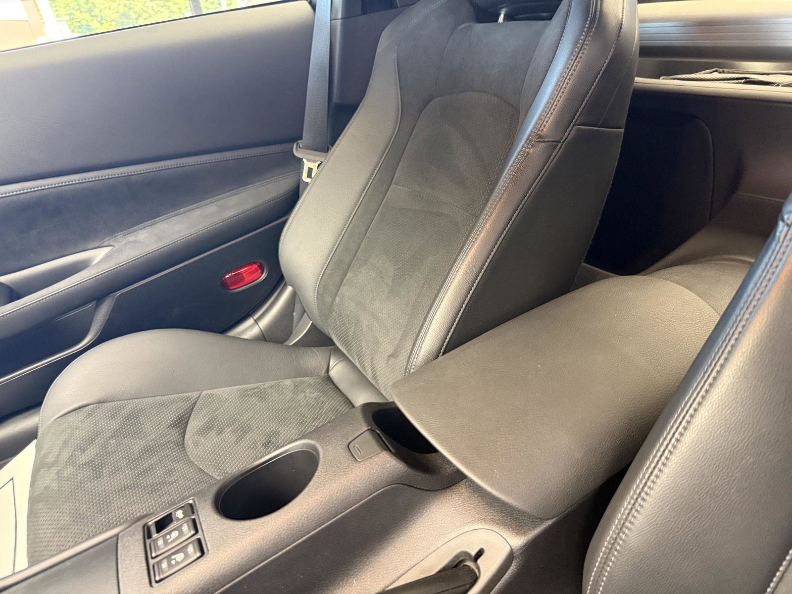 Used 2023 Nissan Z w/ Floor Mat Package (L93) RWD image 14