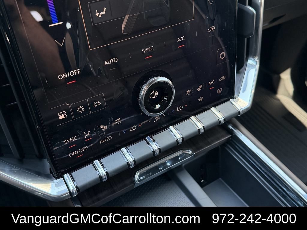 New 2026 GMC Acadia Denali Ultimate w/ LPO, Floor Liner Package AWD/4WD image 17