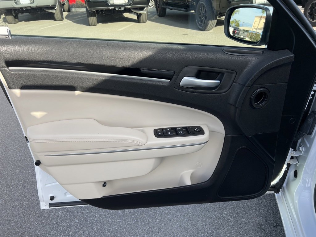 Certified 2023 Chrysler 300 Touring image 14