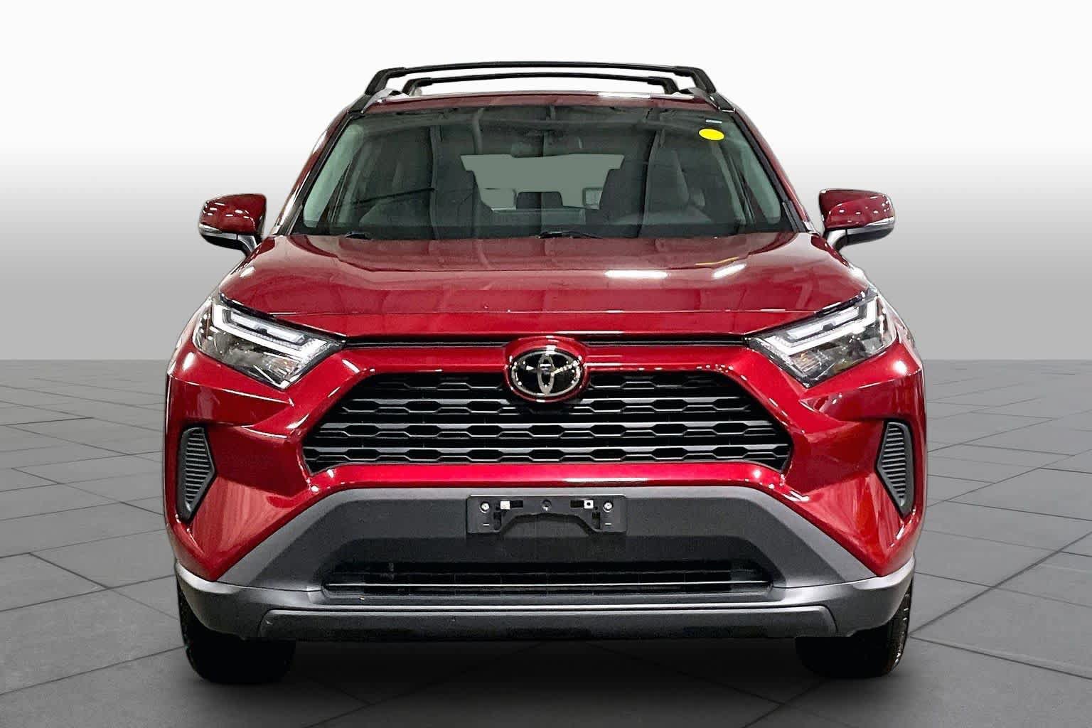 Used 2023 Toyota RAV4 XLE w/ Convenience Package AWD/4WD image 4