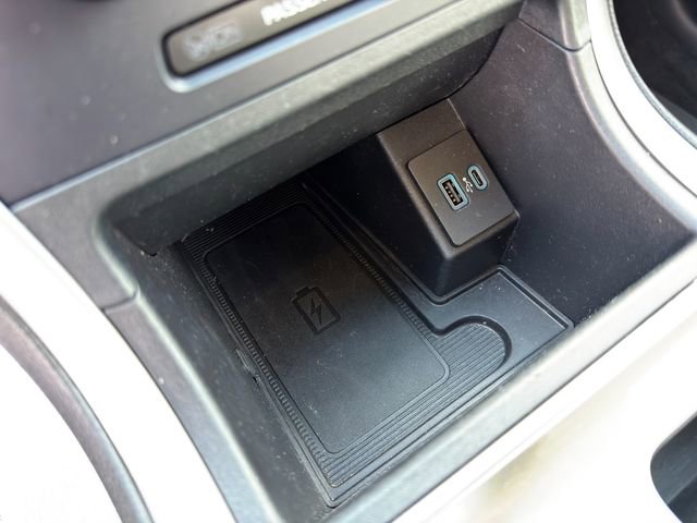 Used 2023 Ford Edge SEL w/ Convenience Package image 29